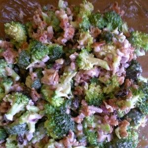 Cherry Broccoli Salad Broccoli Raisin Salad, Broccoli Salad With Raisins, Asian Broccoli, Raisin Salad, Broccoli Salad Bacon, Broccoli Salad Recipe, Broccoli Slaw, Broccoli Salad, Dried Cherries