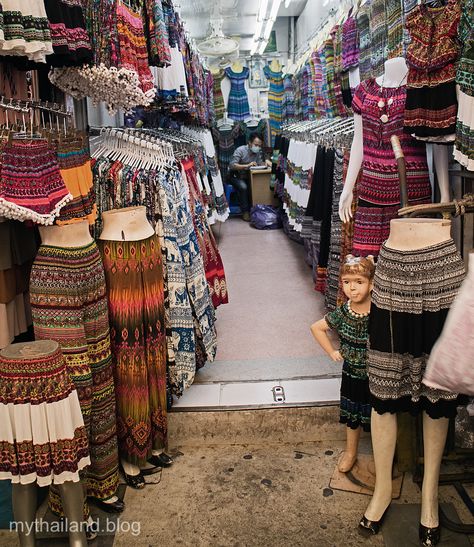 Shop Pratunam Market In Bangkok ⋆ My Thailand Thailand Market, Pratunam Market Bangkok, Thailand Shopping Clothes, Thai Market, Thailand Clothes, What To Wear In Thailand Women, Thailand Outfits, Thailand Ootd Travel Outfits, Thailand Travel Clothes