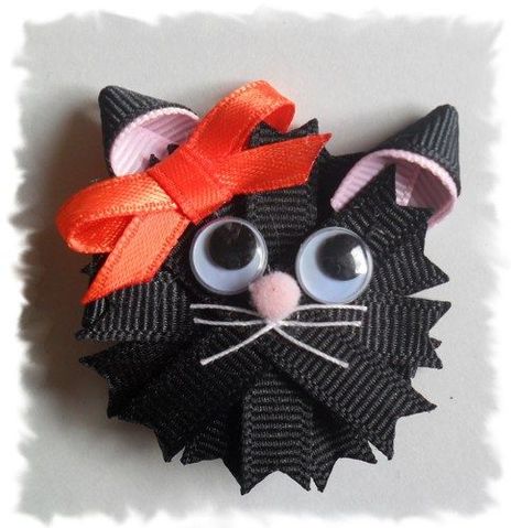 Image result for spooky halloween hair bows Sculpted Hair, Sculpture Hair, Halloween Kitty, Ribbon Sculptures, Halloween Hair Bows, Bow Ideas, Folding Origami, Ribbon Sculpture, Cat Sculpture