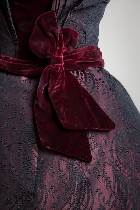 San Diego Style 31 | 2009 copyright Suzanne Hansen On view O… | Flickr Burgundy Aesthetic, San Diego Style, Collection Couture, Shades Of Burgundy, Afternoon Dress, Burgundy Wine, Velvet Bow, Red Aesthetic, Red Bow