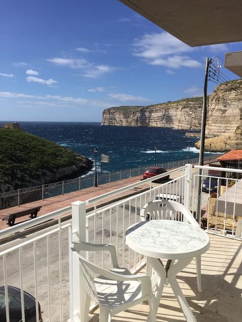 Maxim - Modern Apartment with sea view - Apartments for Rent in Il-Munxar, Malta House Beds, Sea View, Bus Stop, Dec 12, The Quiet, Modern Apartment, Apartments For Rent, Breathtaking Views, Bed And Breakfast