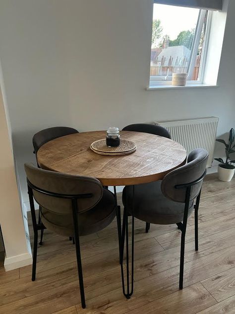 Beautiful table and quick delivery - ⭐️⭐️⭐️⭐️⭐️ I came across The Grain Company after looking for the perfect dining table online. I’m so happy with my purchase - the table is great quality, looks lovely and was delivered promptly. Round Rustic Dining Table, Bar Bench, Dining Table Online, Table Handmade, Furniture Wax, Extending Table, Breakfast Bars, Raw Steel, Chair Bed