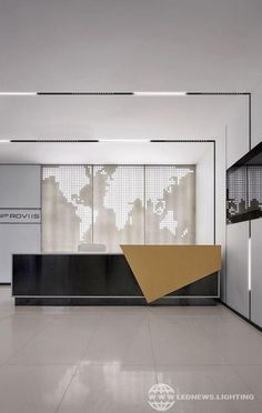 Modern Reception Desk Design, Office Reception Design, Modern Reception Desk, Reception Desk Office, Cool Office Space, Reception Desk Design, Corporate Office Design, Modern Reception, Office Lobby