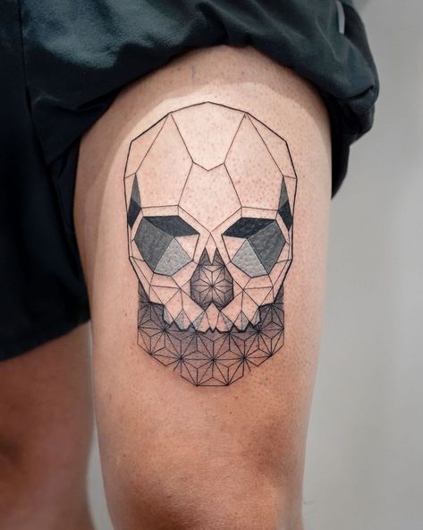 Geometric Skull Tattoo Geometric Skull Tattoo Design, Geometric Thigh Tattoo, Expressive Tattoos, Geometric Tattoo Men, Geometric Tattoo Skull, Skull Tattoo Designs, Geometric Skull, Popular Artwork, Thigh Tattoos