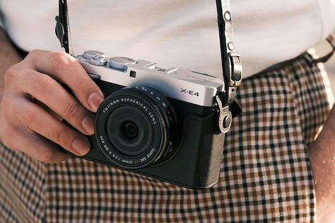 The 10 Best Compact Mirrorless Cameras to Buy for 2023 Cameras To Buy, Film Camera Photography, Digital Camera Photography, Compact Digital Camera, Travel Camera, Fujifilm Camera, Still Photography, Compact Camera, Photography Lessons