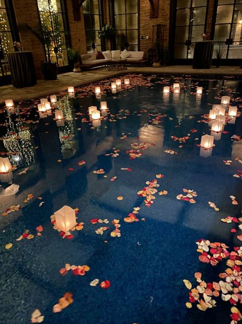 Pool Filled With Flowers, Wedding With Pool Backyard, Pool Decorations For Engagement Party, Candles In Pool Wedding, Wedding Pool Floating Decorations, Wedding Pool Lanterns, Wedding On Water Ideas, Romantic Pool Decor, Pool Proposal Ideas