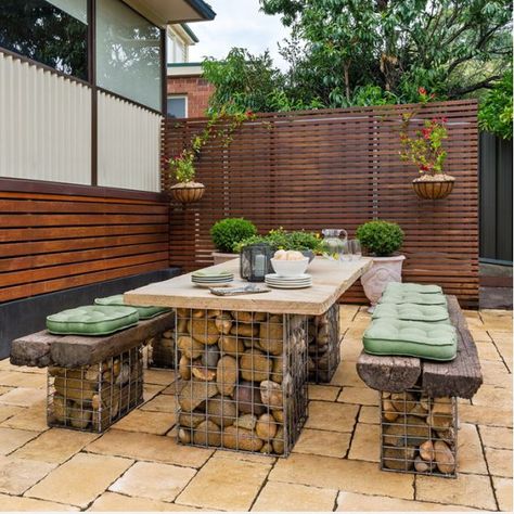 Gabion Seating Ideas, Gabion Bar, Gabion Wall Outdoor Kitchen, Gabion Seating, Gabion Plant Stand, Gabion Garden, Gabion With Plants, Garden Furniture Ideas, Outdoor Furniture Diy