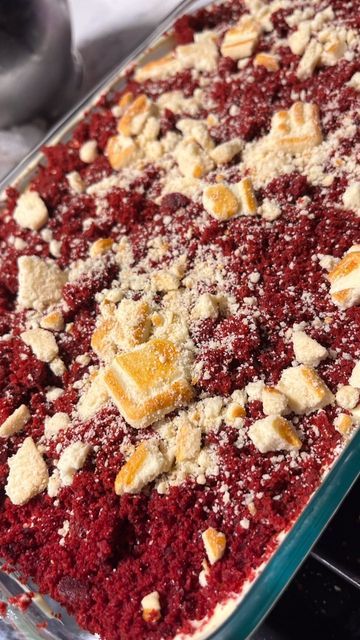 Blue Velvet Banana Pudding, Red Velvet Banana Pudding Recipe, Red Velvet Banana Pudding, Red Velvet Pudding, Easy Red Velvet, Apple Pizza, Baking Pies, Seafood Dish Recipes, Red Velvet Brownies