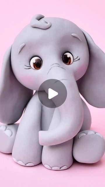 Fondant Elephant Cake Topper, Elephant Fondant Tutorial, How To Make Fondant Animals, Elephant Fondant Topper, Elephant Cake Ideas, Fondant Animals Tutorial, Cake Animals, Fondant Designs, Fondant Elephant