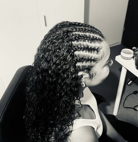 Half Cornrows Curly Hair, Curly Hair With Cornrows, Half Braid Half Curly Natural Hair, Half Braids Half Curls Short Hair, Braids To Curly Hair, Braids Going To The Back With Curls, Braids To Do On Natural Hair, Braids Going Back With Curls, Braid With Hair Out