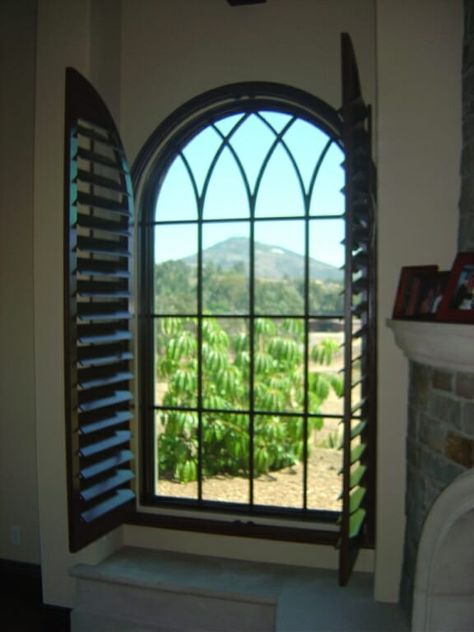 Arched Shutters, Arched Window Coverings, Window Arches, Curtains For Arched Windows, Bay Window Shutters, Decorating Windows, Staircase Window, Arched Window Treatments, Shutters Interior