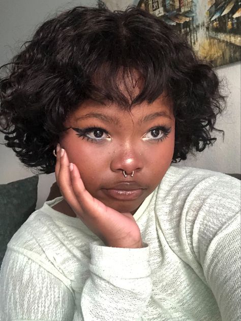 Egirl makeup on black girl Cute Makeup Inspo Natural, Cutesy Makeup Aesthetic, Egirl Makeup Black Women, Black Blush Makeup, Kawaii Makeup Black Women, Black E Girl Makeup, Black Alt Girl Make Up, Doll Makeup Black Woman, Subtle Alt Makeup