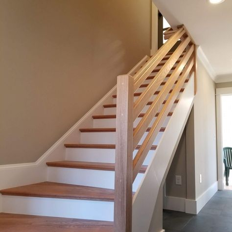 Open Staircase Banister Ideas, Open Banister Stairways, Wooden Banisters And Railings, Open Stair Railing Ideas, Stair Banister Ideas Wood, Horizontal Banister, Closed Staircase Ideas, Staircase Banister Ideas, Finishing Stairs