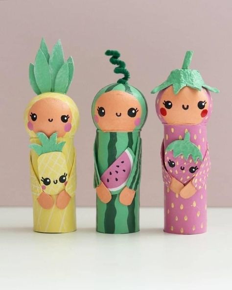 Toilet Paper Roll Dolls, Cardboard Crafts Kids, Crafts For Kids Easy, Kindergarten Art Lessons, School Kids Crafts, Rolled Paper Art, Toilet Paper Crafts, Rainy Day Crafts, Homemade Birthday Cards