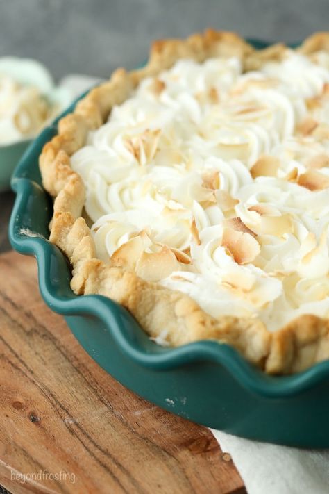 Beyond Frosting Coconut Cream Pie, Coconut Cream Cake, Frosting Chocolate, Coconut Cream Pie Recipes, Pie Pie, Chocolate Pie Recipes, Cream Pies, Coconut Pie, Coconut Custard