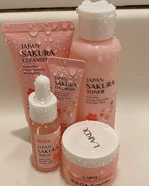 🌸 Just Tried the Japan Sakura 5-Piece Set by @laikou.official! 🌸 Ever wanted to feel like you’ve just bathed in cherry blossoms? That’s exactly what using the Japan Sakura 5-Piece Set feels like! 😍✨ Here are three reasons why this set is a game-changer: 🧖🏾‍♀️Luxurious Hydration: My skin felt instantly hydrated and plump after just one use. Goodbye, dryness! 💦🌸 🥰Soothing and Gentle: Perfect for sensitive skin like mine! No irritation, just smooth, happy skin. 🌿😊 🌟Radiant Glow: The Sakura e... Sakura Skincare, Japan Sakura, Pretty Skin Care, روتين العناية بالبشرة, Skin Pores, Happy Skin, Pretty Skin, Skin Care Serum, Soften Skin