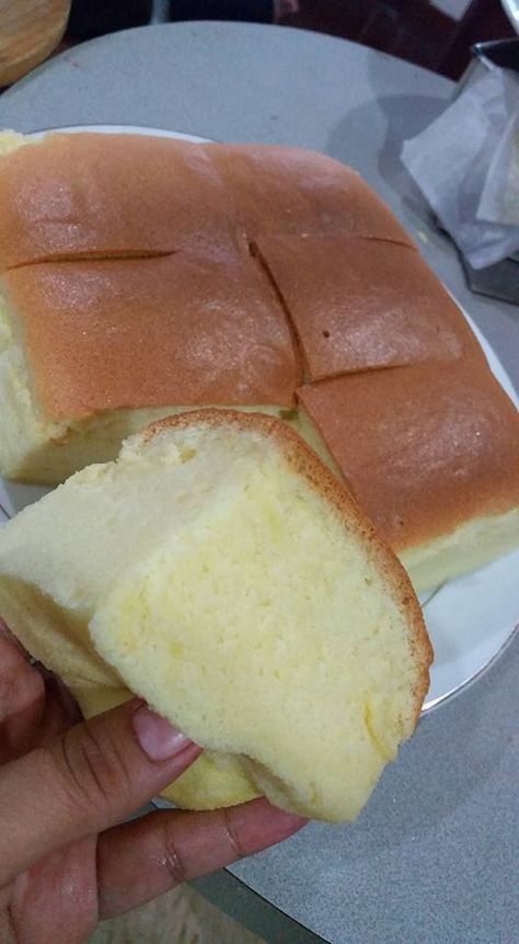 Easy Vanilla Cake Recipe From Scratch, Castella Cake Recipe, Ogura Cake, Castella Cake, Best Vanilla Cake Recipe, Easy Vanilla Cake, Easy Vanilla Cake Recipe, Hot Cake, Asian Cake