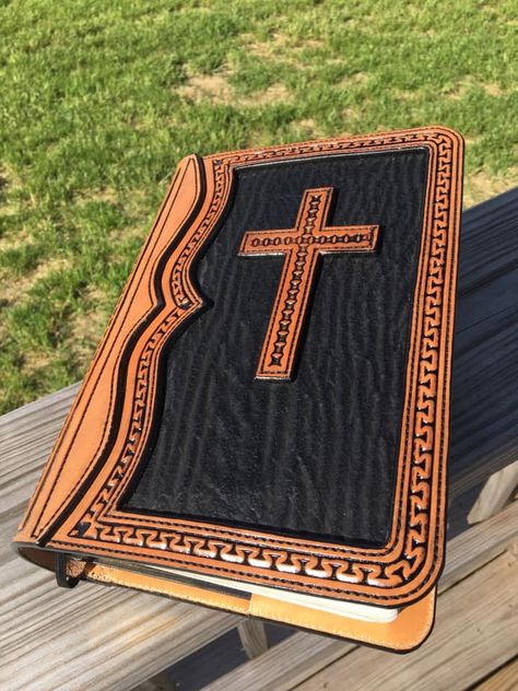 Leather Bible Cover Patterns, Tooled Leather Bible Cover, Leather Patterns Templates, Cross Ideas, Handmade Leather Work, Leather Embossing, Bible Cases, Leather Bible Cover, Leather Working Patterns