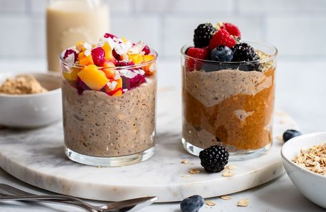 If you’ve tried overnight oats before but found your stomach rumbling just an hour later, you’re going to want to try this high protein overnight oats recipe. A scoop of protein powder added to the oats helps sustain your energy levels all morning long. High Fiber Overnight Oats, Fiber Overnight Oats, Protein Overnight Oats Recipe, High Protein Overnight Oats, Stomach Rumbling, Protein Overnight Oats, High Protein Breakfast Recipes, Perfect Healthy Breakfast, Chia Seed Recipes