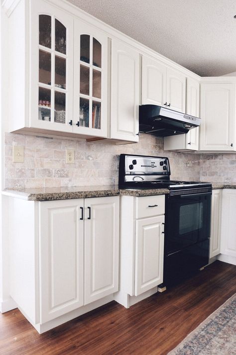 How To Whitewash Tile Backsplash, White Wash Travertine Tile Backsplash, Painting Travertine Backsplash, Whitewash Backsplash Tile, White Wash Tile Backsplash, Update Travertine Backsplash, Whitewash Tile Backsplash, Painted Stone Backsplash Kitchen, Whitewash Backsplash