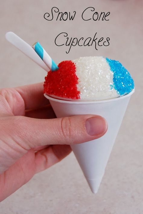 The Almost Perfectionist: Snow Cone Cupcakes. The most thorough tutorial I've ever seen for these. Snowcone Cupcakes, Snow Cone Cupcakes, Sheet Cakes Decorated, Fancy Deserts, Cone Cupcakes, Ice Cream Cone Cupcakes, Elegant Cupcakes, Cupcake Cones, Sno Cones