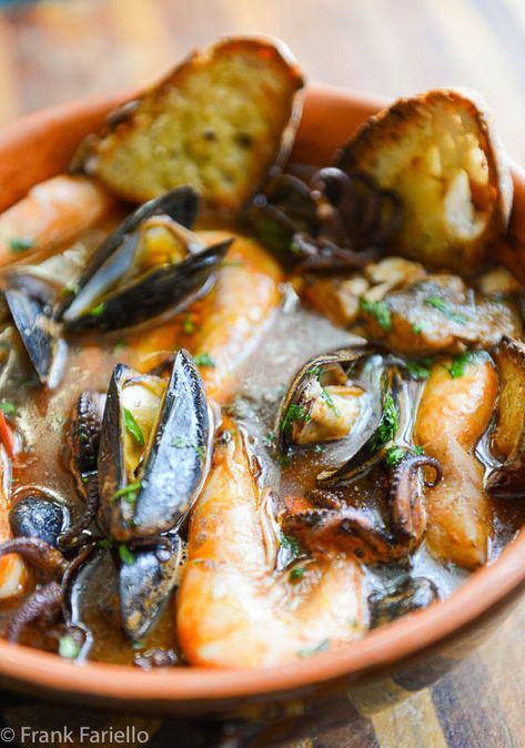 Cacciucco (Tuscan Fish Soup) - Memorie di Angelina Italian Fish Soup, Italian Fish Dishes, Tuscan Fish, Italian Fish Recipes, Italian Fish Stew, Fish Soups, Italian Fish, Fish Stew Recipes, Delicious Soups