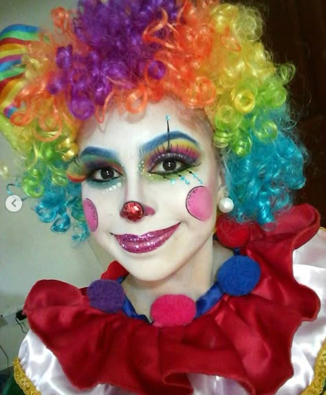 Cute Clown Face Paint, Clown Make Up Karneval, Clown Costume Makeup, Female Clown Makeup, Maquillaje De Payaso Mujer, Clown Costume Diy, Easy Clown Makeup, Clown Costume Women, Clown Face Paint