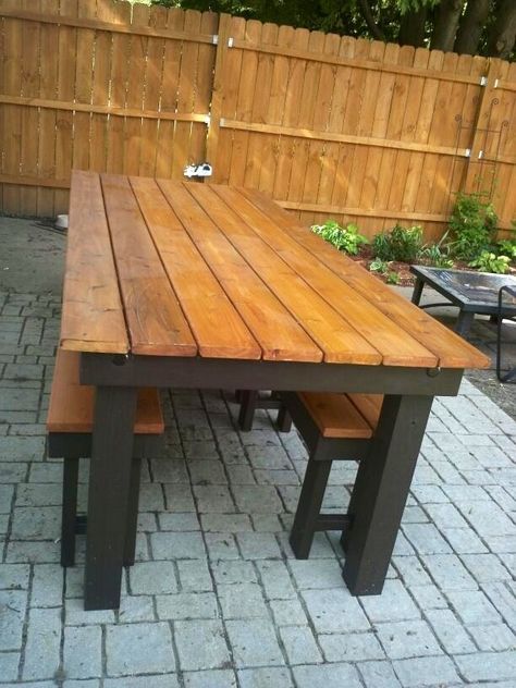 Rustic Patio Furniture, Diy Bank, Diy Patio Table, Round Patio Table, Table And Benches, Farmhouse Patio, Rustic Patio, Outdoor Patio Table, Diy Bench