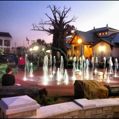 River Front Park in Owensboro KY Owensboro Kentucky, Owensboro Ky, Incredible Photos, Big Town, My Old Kentucky Home, Ohio River, Main Street, Places Ive Been, Family Travel