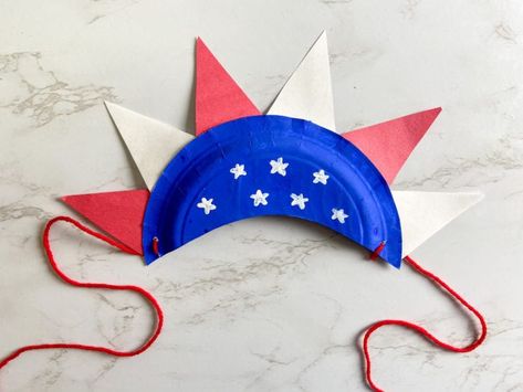 4th Of July Hats For Kids, Fourth Of July Classroom Door Ideas, Elder Activities, Paper Plate Hats, 4th Of July Crafts, Fourth Of July Crafts For Kids, July Art, Kindergarten Activity, Crafts For Preschoolers