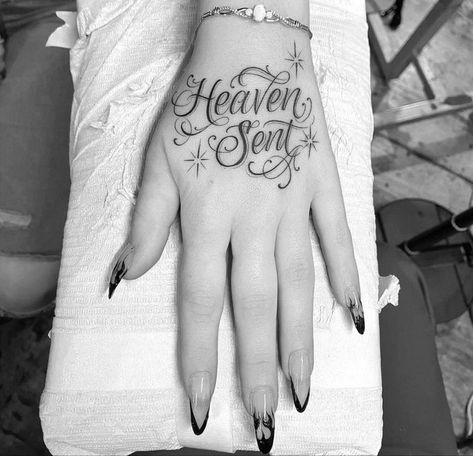 Waist Tattoos, Cross Tattoos For Women, Airbrush Designs, Beautiful Flower Tattoos, Spooky Tattoos, Tattoo Lettering Fonts, Tattoo Design Book, Tattoo Script, Cute Tattoos For Women