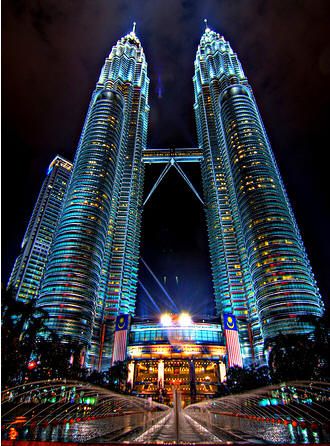 Petronas Towers, Kuala Lumpur, Malaysia Petronas Twin Towers, Travel Malaysia, Petronas Towers, Kuala Lumpur Malaysia, Blog Ideas, What To Buy, Travel News, Tourist Destinations, Kuala Lumpur