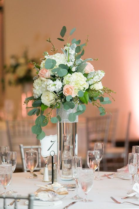 Cylinder Vase Centerpiece Wedding, Tall Vase Wedding Centerpieces, Carnation Centerpieces, Centerpieces Greenery, Tall Vase Centerpieces, Cylinder Centerpieces, Florist Ideas, Tall Glass Vases, Glass Vases Centerpieces