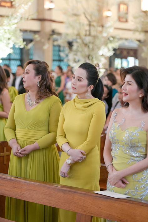 Kimi Yap Jarvis Sy Grand Wedding | Philippines Wedding Blog Ninang Dress For Wedding Philippines, Philippine Wedding Dress, Mob Gowns, Philippine Wedding, Korean Eye, Bridesmaids Gowns, Philippines Fashion, Wedding Philippines, Indoor Garden Wedding