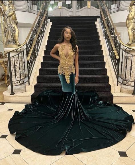 American Prom, Emerald Green Velvet Dress, Emerald Green Prom Dress, Prom Dresses Mermaid, Crystals Black, Gold Prom Dresses, Prom Girl Dresses, Senior Prom Dresses, Wedding Flower Girl Dresses