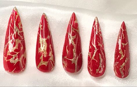 Red And Gold Press On Nails, Red Gold Marble Nails, Red And Gold Marble Nails, Red White And Gold Nails, Red Marble Nails, Marble Acrylic Nails, Vampire Ball, Red And Gold Nails, Dashing Diva