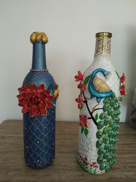 Decorations ideas Botal Decoration, Botal Art, Botal Painting, Detergent Bottle Crafts, Glass Bottle Diy Projects, Bottle Art Projects, Pista Shell Crafts, Pistachio Paste, Wall Art Tutorial