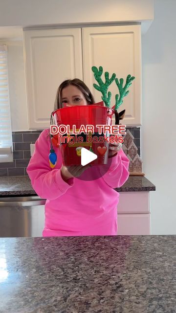 Lauren Engle on Instagram: "Dollar tree jingle basket idea 🎄🎅❤️100% not necessary but so fun for the kids. I got these Santa buckets last year and they are selling them this year too! Everything is from the dollar tree!! I love getting them crafts from the dollar tree so I really just filled it with things I’ll be giving them anyway. It makes it more special when you make it into a basket lol. And the light up cups!??!? How cute!!  I thought it would be fun to do a little giveaway so comment your favorite holiday tradition and I’ll pick 2 people to send coffee money tomorrow ❤️🎄  #dollartree #dollartreefinds #dollartreechristmas #jinglebaskets #momof4 #stayathomemom #christmastradition" Wire Gift Basket Ideas, Jingle Baskets For Kids, Christmas Dollar Tree Gifts, Kids Christmas Basket Ideas, Jingle Basket, Dollar Store Gift Basket Ideas, Cup Gift Ideas Filled, Movie Basket Gift, Tree Fillers