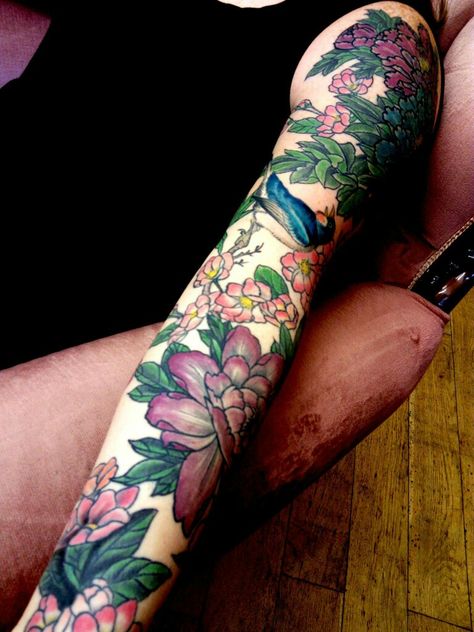 Tattoo Sleeve Filler Backgrounds Color, Tattoo Lower Arm, Color Tattoo Sleeve, Jamie Tattoo, Floral Half Sleeve Tattoo, Patchwork Tattoo Sleeve, Tattoo Sleeve Women, Tattoo Sleeve Filler, Cuff Tattoo