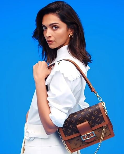 Deepika Padukone Louis Vuitton, Deepika Singh, Fashionable Saree, Fashionable Saree Blouse Designs, Pretty Bags, Deepika Padukone, Saree Blouse Designs, Let's Talk, Saree Blouse