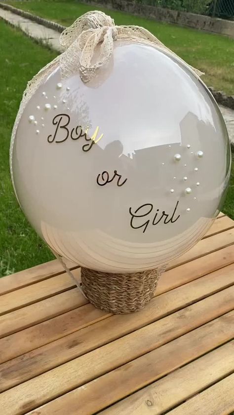 Bobo Balloon Gender Reveal, Bubble Ballon Idea, Stuffed Balloon Ideas Gifts, Bubble Bouquet, Stuffed Balloons, Wedding Theme Design, Bobo Balloon, Flower Shop Interiors, Balloon Bouquet Diy