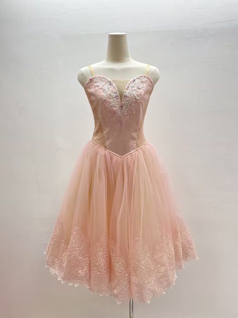 Peach Romantic dance Tutu, Peach romantic ballet tutu, peach ballet costume, pastel tutu dress, professional ballet costume, Nutcracker by BalletThings on Etsy Paquita Tutu, Ballet Illustration, Romantic Tutu, Ballet Practice, Romantic Dance, Dress Professional, Jazz Dress, Dance Tutus, Professional Ballet