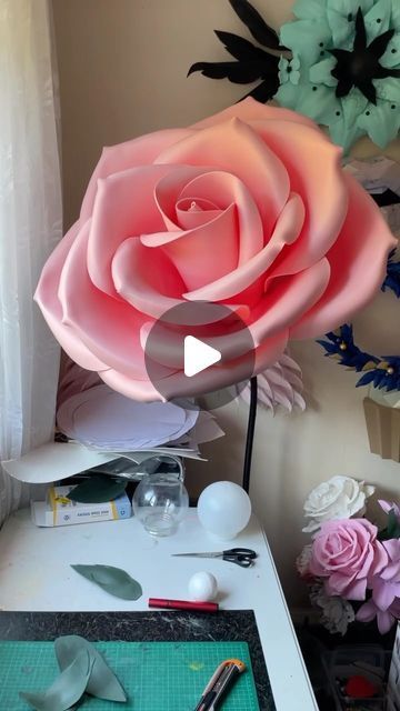 Large Flowers Diy, Giant Flower Decoration, Big Flowers Diy, Large Foam Flowers, Foam Flowers Diy, Diy Flower Decorations, Paper Flowers Giant, Paper Flower Templates Pdf, Giant Paper Flower Tutorial