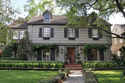 Two stories with the second story overhanging in the front Garrison Colonial Exterior, Colonial Curb Appeal, Grey Painted Brick, Garrison Colonial, Garrison House, Exterior Gray Paint, Colonial House Exteriors, Gray House, Colonial Exterior