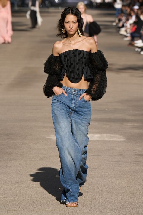 Jeans Trend, Phoebe Philo, Gisele Bündchen, Margaret Howell, Ermanno Scervino, Raw Denim, Fashion Weeks, Mode Inspo, Boho Stil