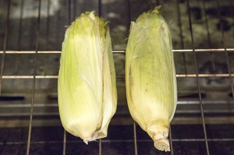 How to Roast Corn in the Oven With the Husk and Silk Crazy Corn, Oven Baked Corn, Chili Butter, Steam Corn, Corn In The Oven, Oven Roasted Corn, Cook Corn, Cob Oven, Boiled Corn