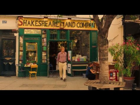 Midnight Paris and the book store Midnight In Paris Aesthetic, Paris Movie, Le Bristol Paris, Woody Allen Movies, Midnight In Paris, Shakespeare And Company, Movie Locations, Owen Wilson, Movie Shots