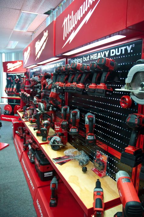 Milwaukee Tools Point Of Purchase ; Milwaukee Power Tools, Showroom Decor, Woodworking Shop Plans, Warehouse Design, Tool Store, Beach Ideas, Drill Set, Milwaukee Tools, Casa Container