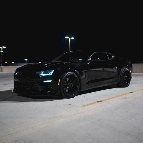 Mustang Car Aesthetic, Blacked Out Cars, Black Camaro, Carros Bmw, Car For Teens, Mustang Car, Camaro Car, Aesthetic Cool, Ford Mustang Car