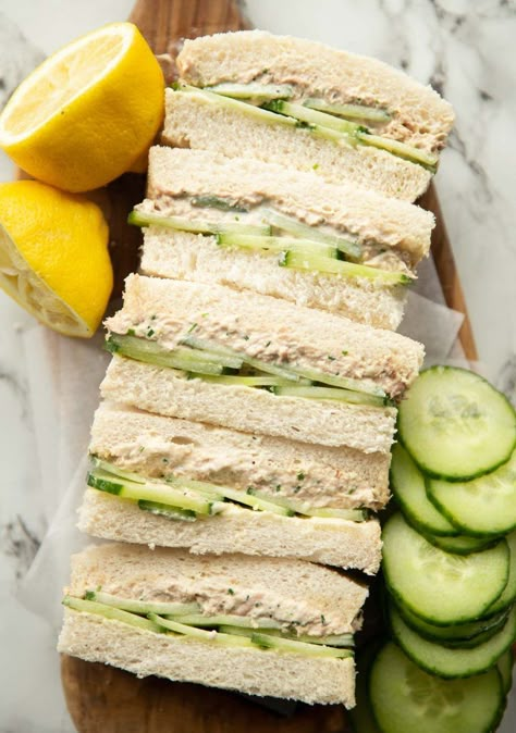 Tuna Sandwich Recipe, Cucumber Tuna, English Party, Tuna Cucumber, Tuna Sandwich Recipes, Cucumber Sandwiches Recipes, How To Make Tuna, Tuna Tacos, Salad And Fries